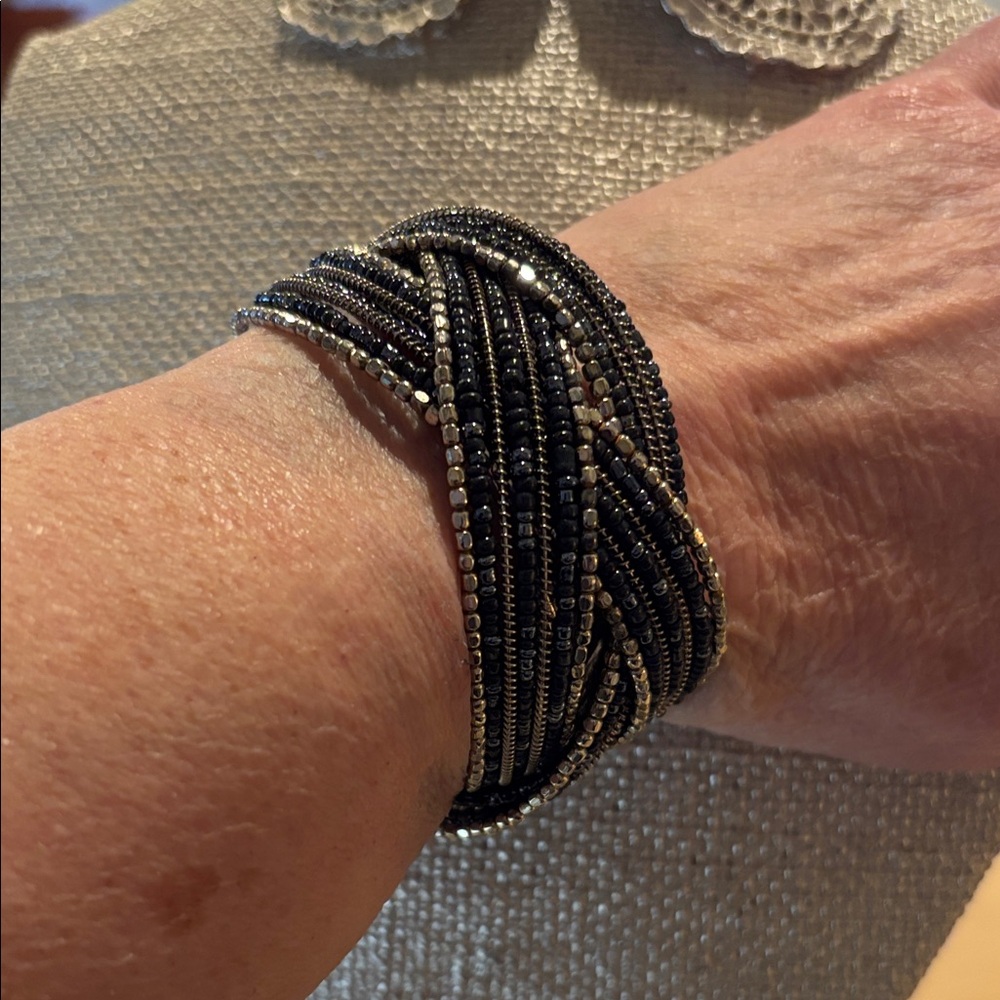 Elegant Black and Silver Beaded Bracelet